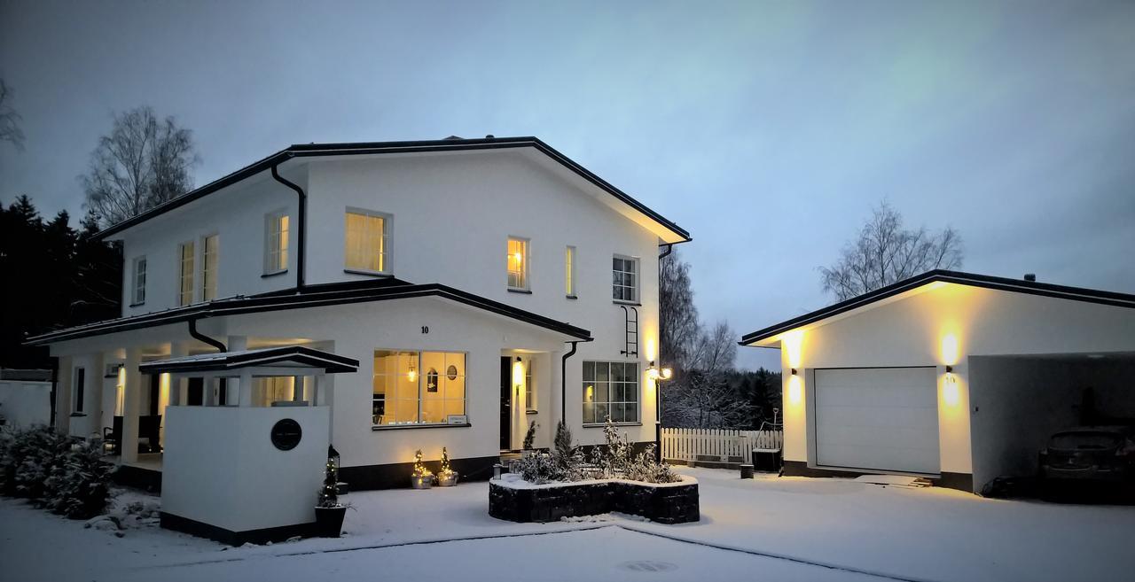 וואנטאה Villa Jokivarsi Bed & Breakfast מראה חיצוני תמונה